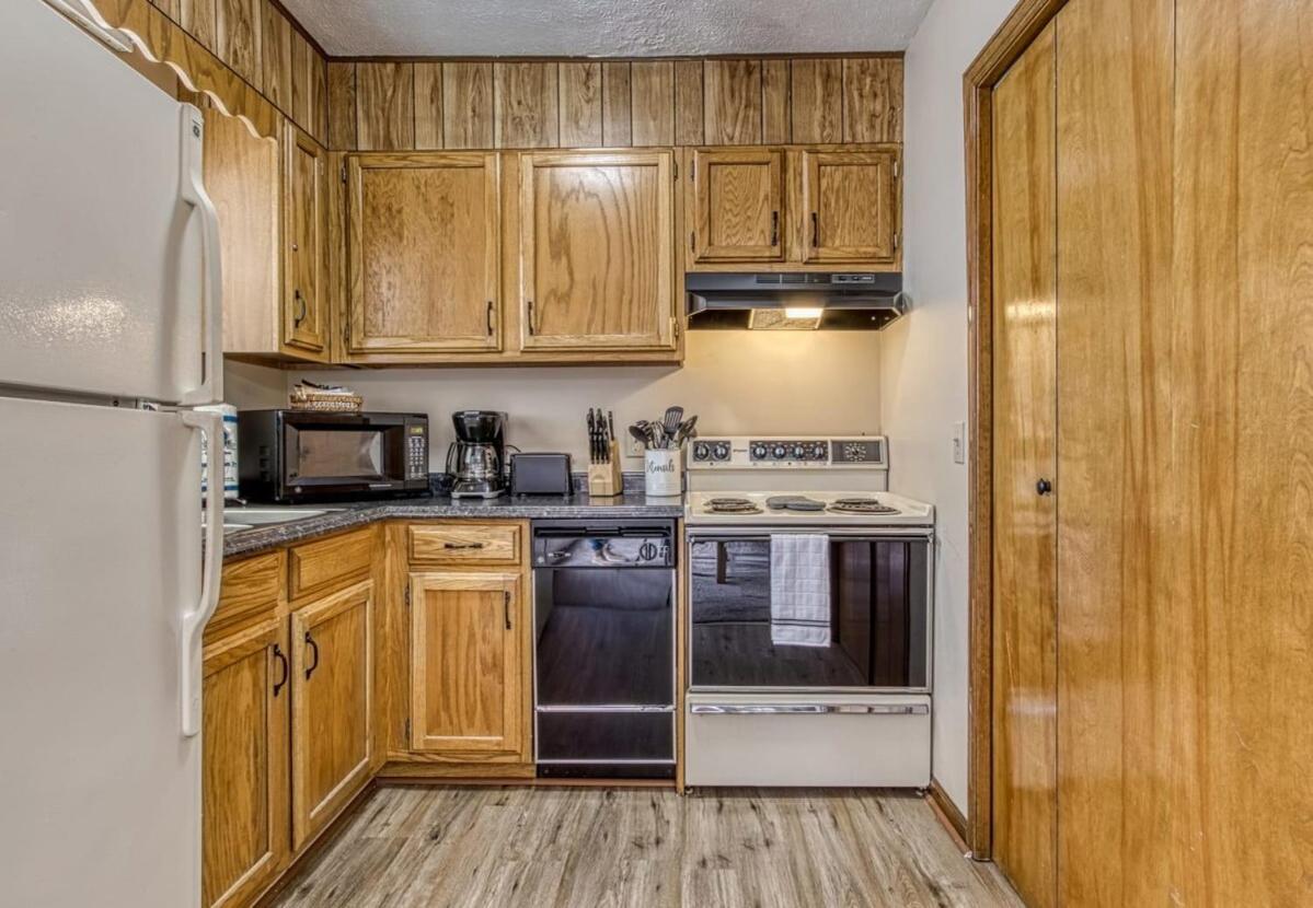 Pinecrest Townhomes-1King-2Queen Unit-Updated Pigeon Forge Eksteriør bilde