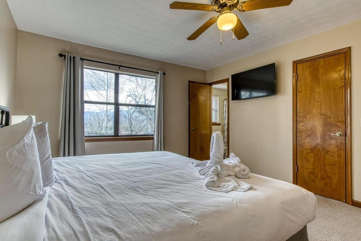 Pinecrest Townhomes-1King-2Queen Unit-Updated Pigeon Forge Eksteriør bilde