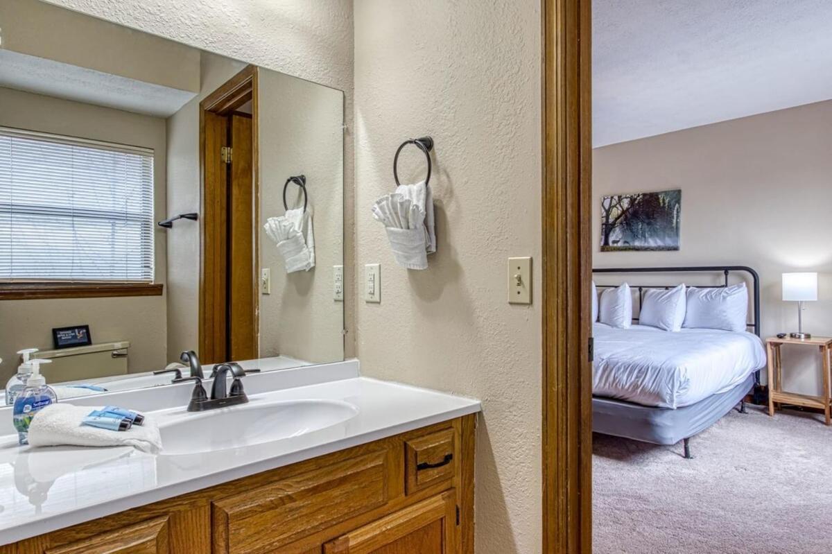Pinecrest Townhomes-1King-2Queen Unit-Updated Pigeon Forge Eksteriør bilde